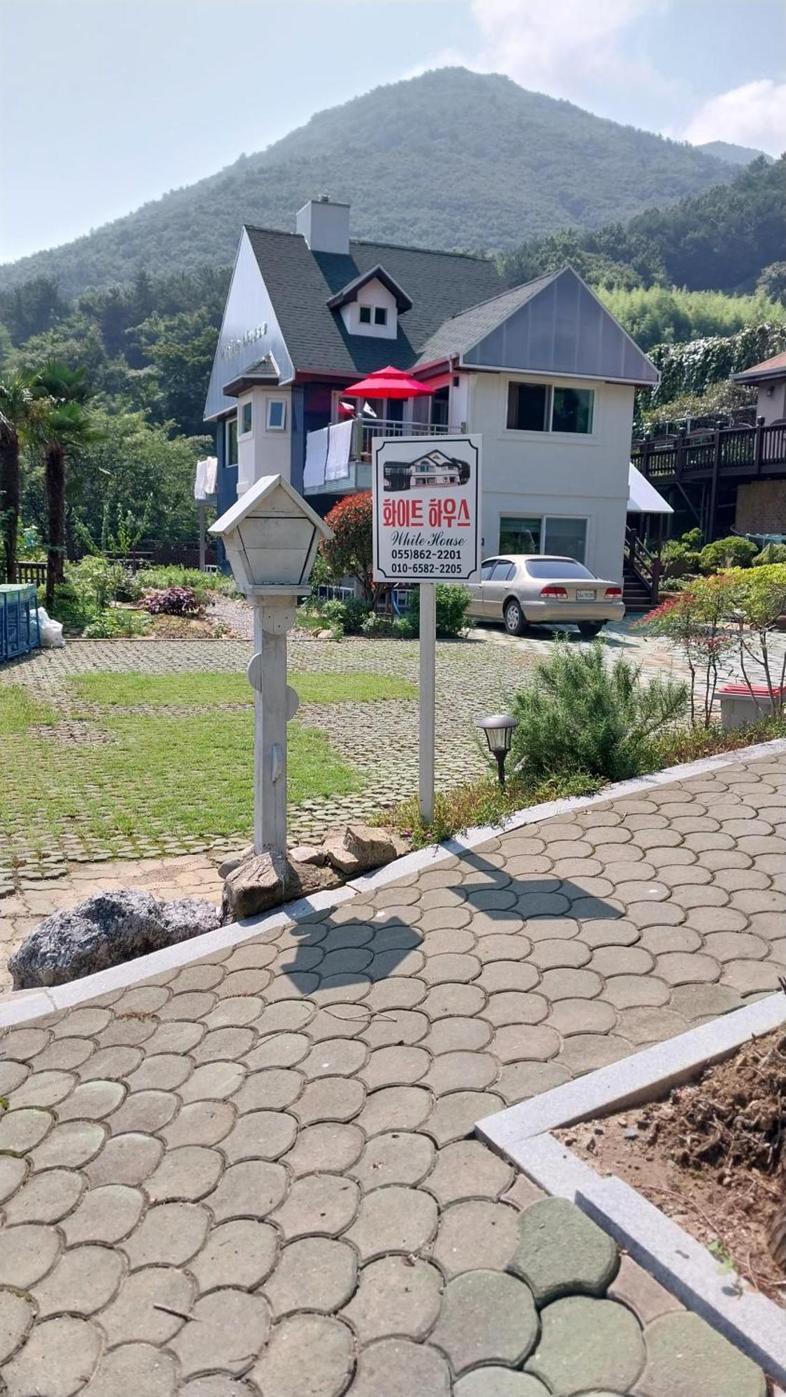 White House Hotel Namhae Eksteriør billede