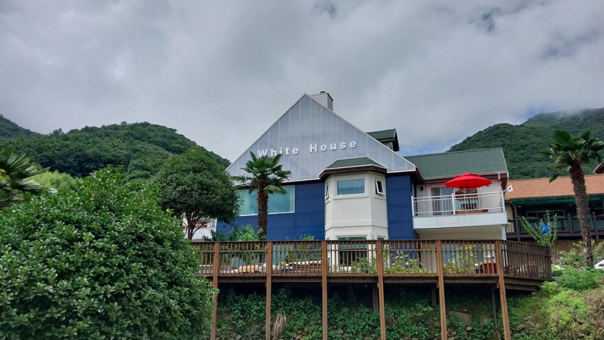 White House Hotel Namhae Eksteriør billede