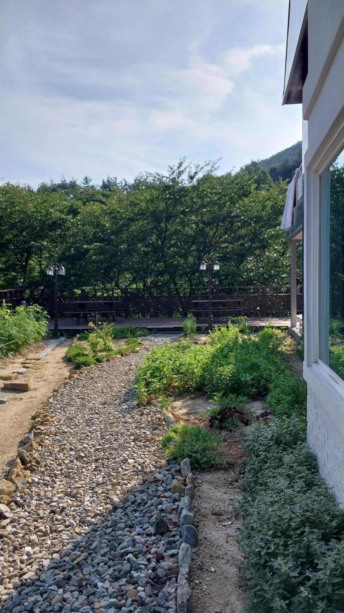 White House Hotel Namhae Eksteriør billede