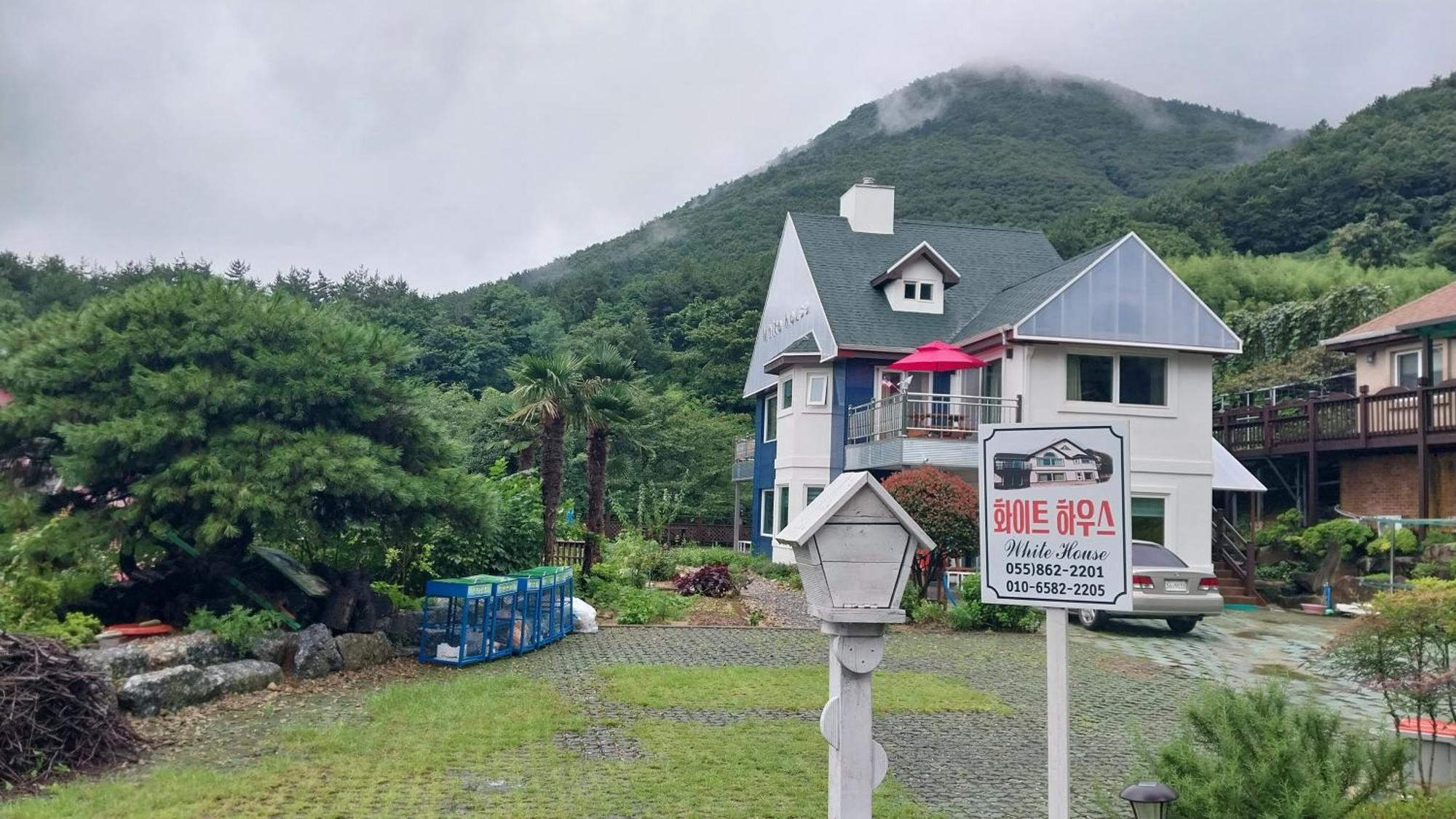 White House Hotel Namhae Eksteriør billede